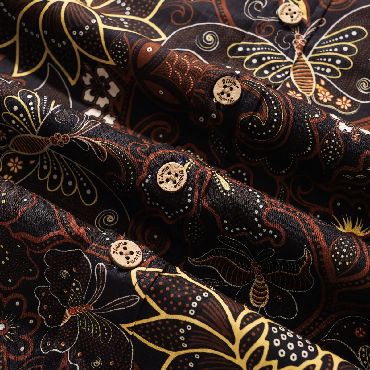 Chemise hawaïenne pour homme à manches courtes, boutonnée, 100 % coton, jaune, Aloha Fleurs envoûtantes et papillons par Huan huan